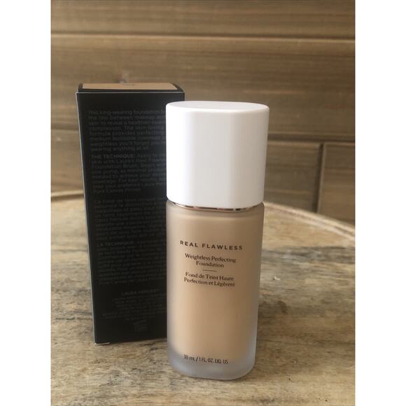 Real Flawless Weightless Perfecting Foundation - 3W1 Dusk by Laura Mercier - 1 o - Picture 4 of 5